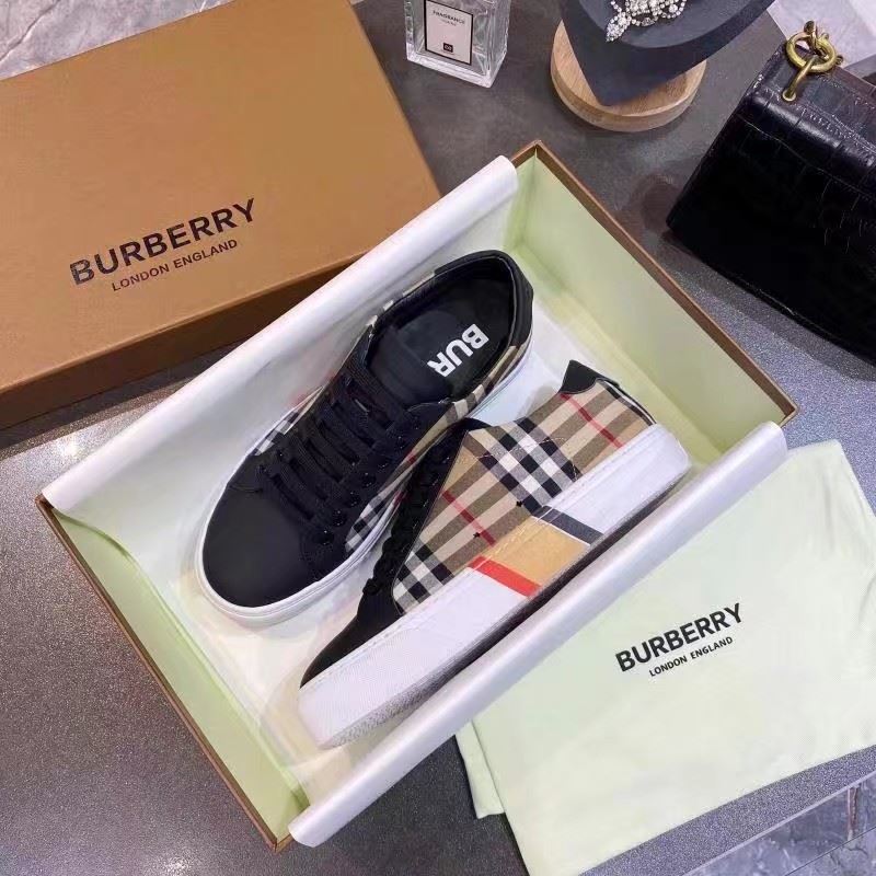 Burberry Low Shoes